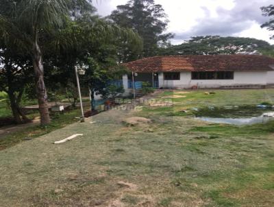 Chcara para Venda, em Caxambu, bairro -, 3 dormitrios, 1 banheiro, 1 sute, 2 vagas